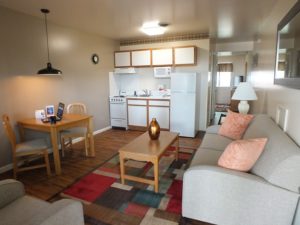 Affordable Corporate Suites - Waynesboro VA, Living Room