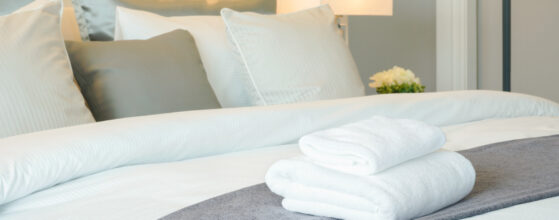 hotel vs Airbnb