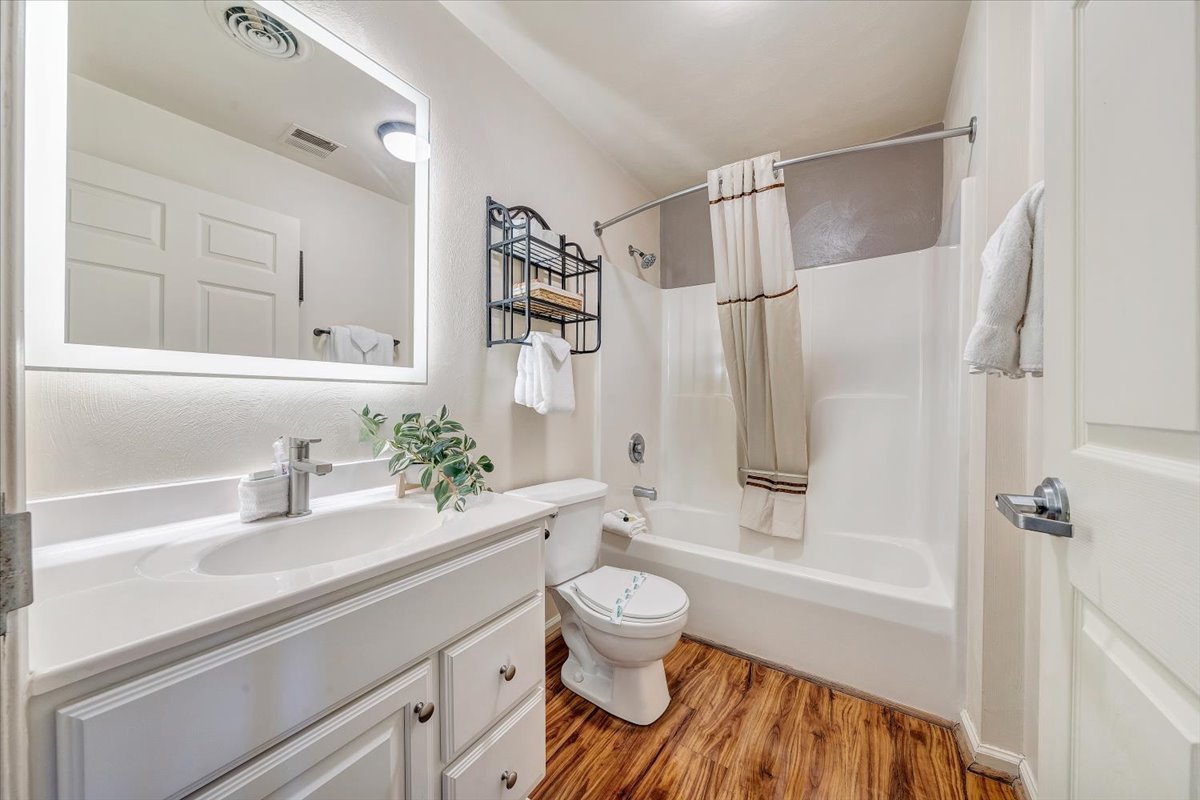 Bathroom of Extended Stay Suites in Salem, VA