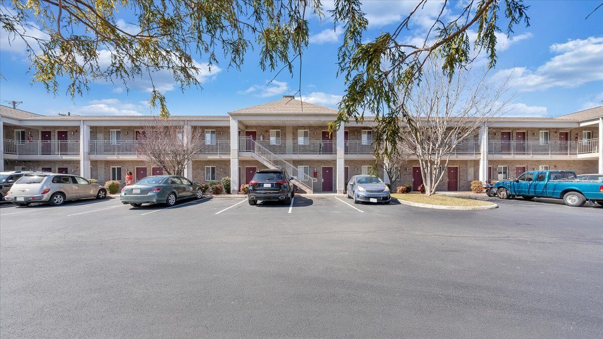 Building View - Affordable Corporate Suites - Extended Stay Hotel
