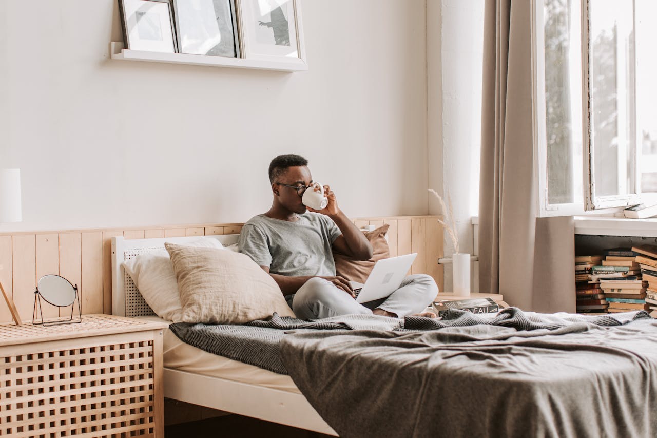 Extended Stay Hotel vs Apartment Lease: Which Works Better for Temporary Housing?